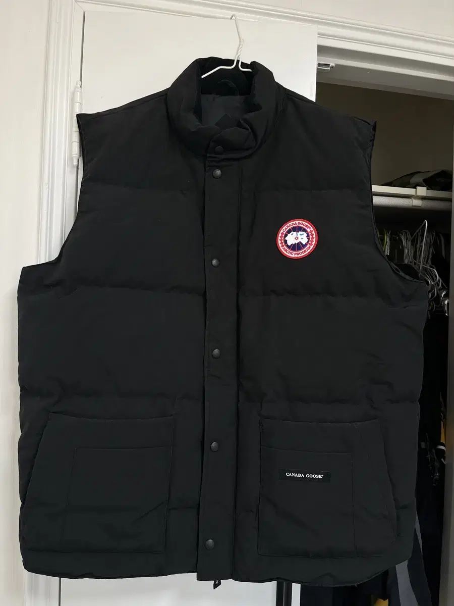 23F/W Canada Goose Freestyle Padded Vest