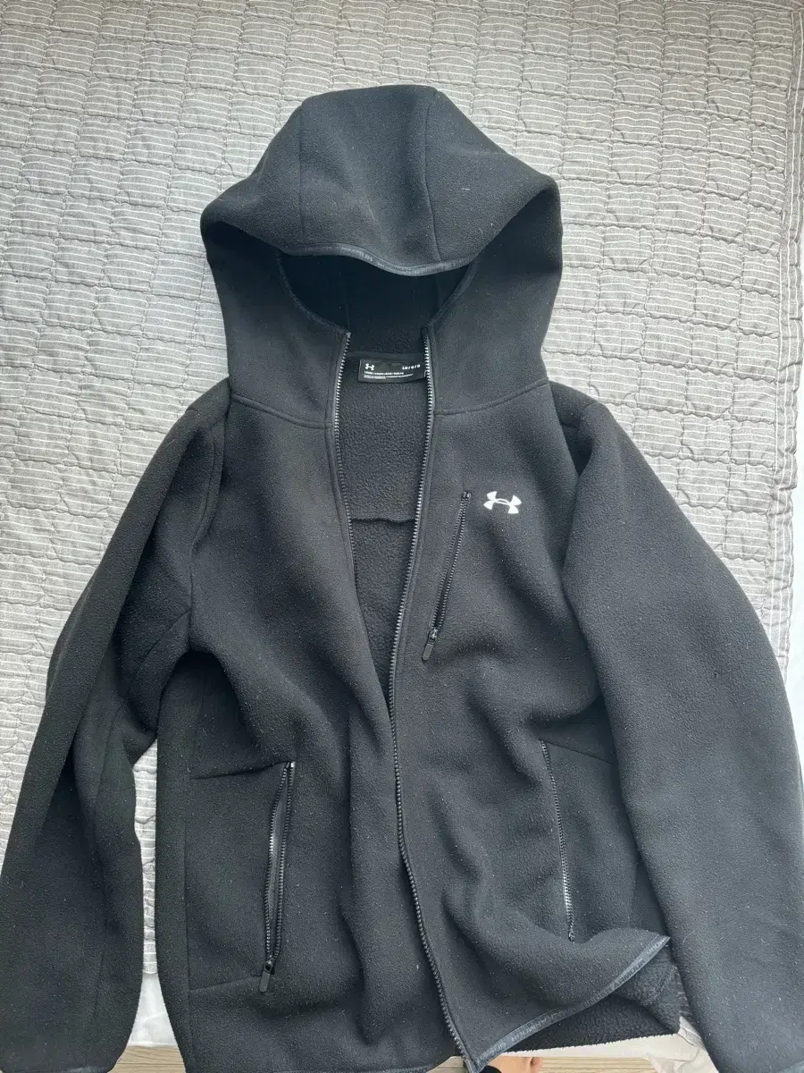 Under Armour Jumper sells