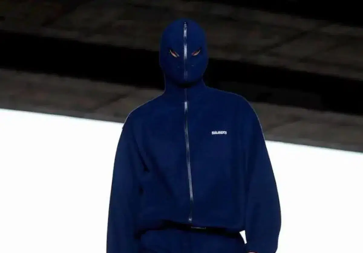 Vetements SS19 Gimp Mask bullet fleece