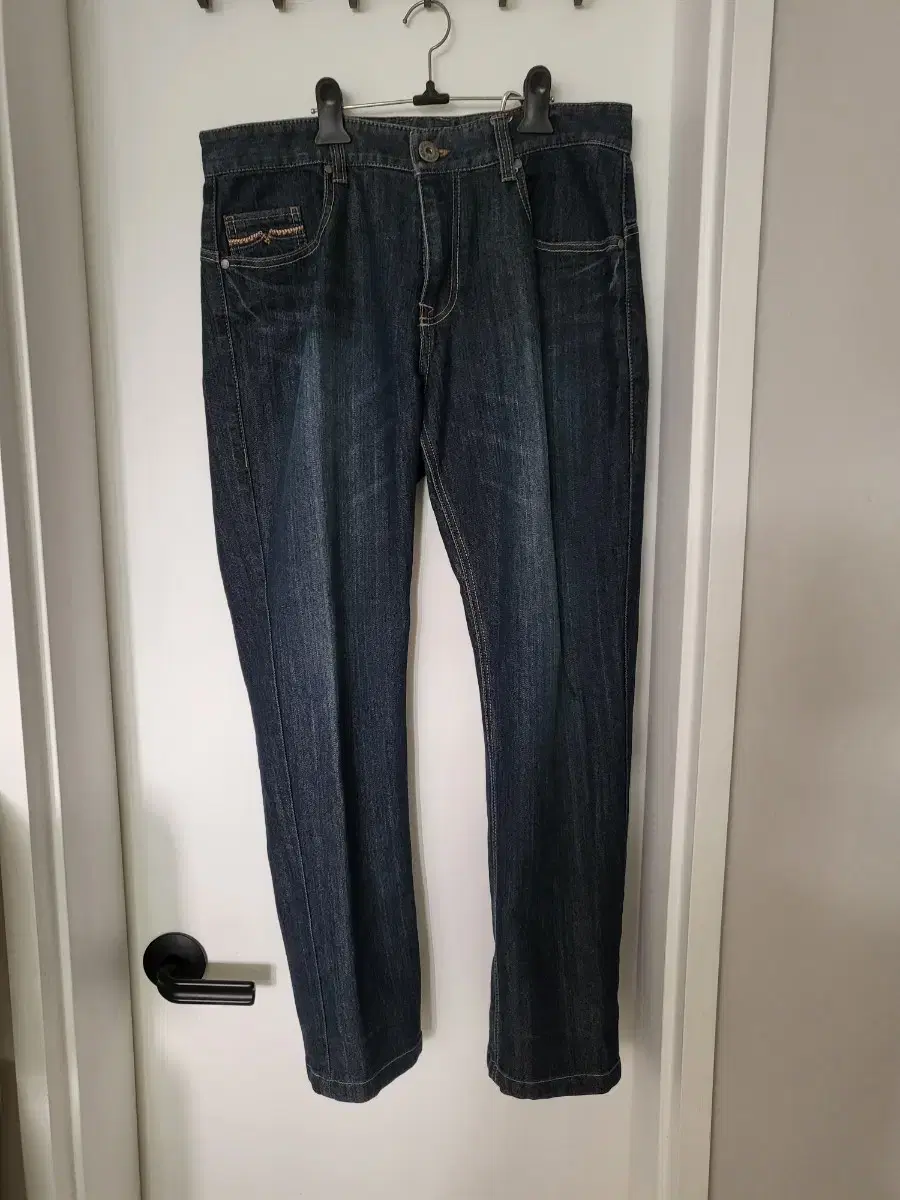 Unisex (XL) ZIN Jeans