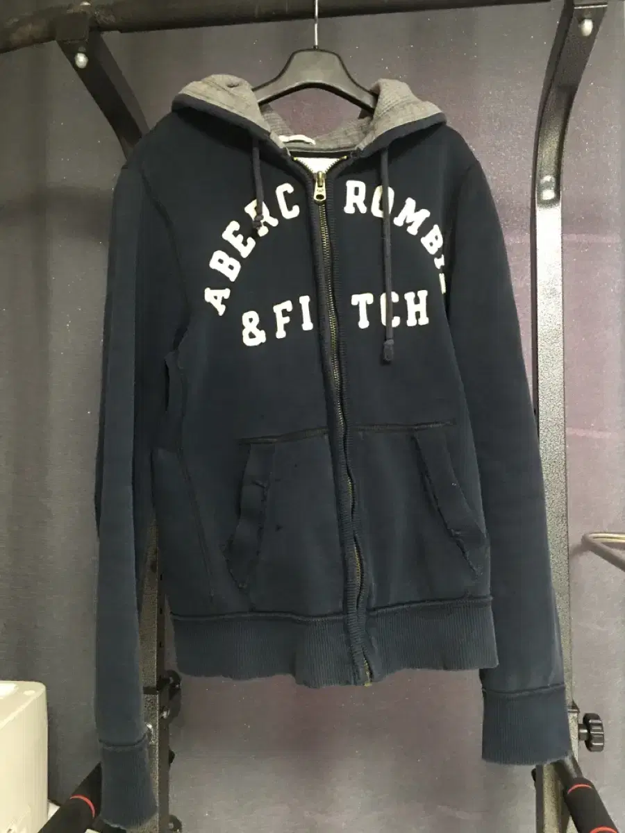 M) Abercrombie & Fitch Hoodie Collection (Yang Hong Yuan Hoodie)