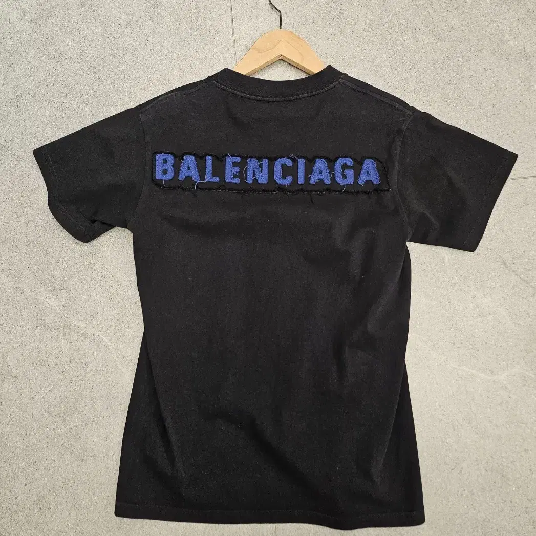 발렌시아가 BALENCIAGA 여성 반팔티 XS