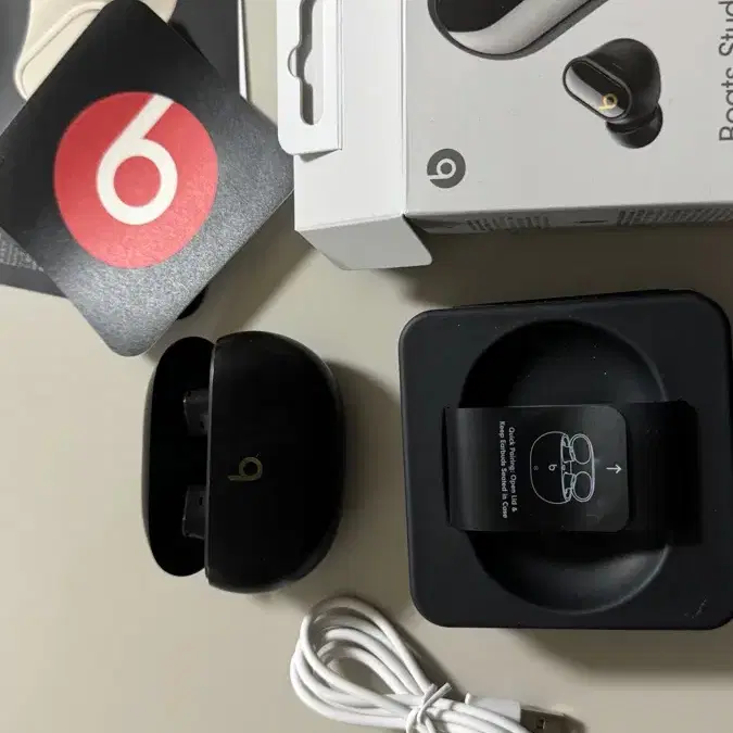 Apple 정품 Beats 스튜디오 버즈 + 블랙 골드