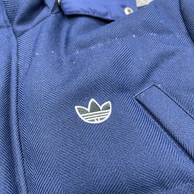 095 ADIDAS 아디다스 코듀로이 불꽃 패딩 A00235