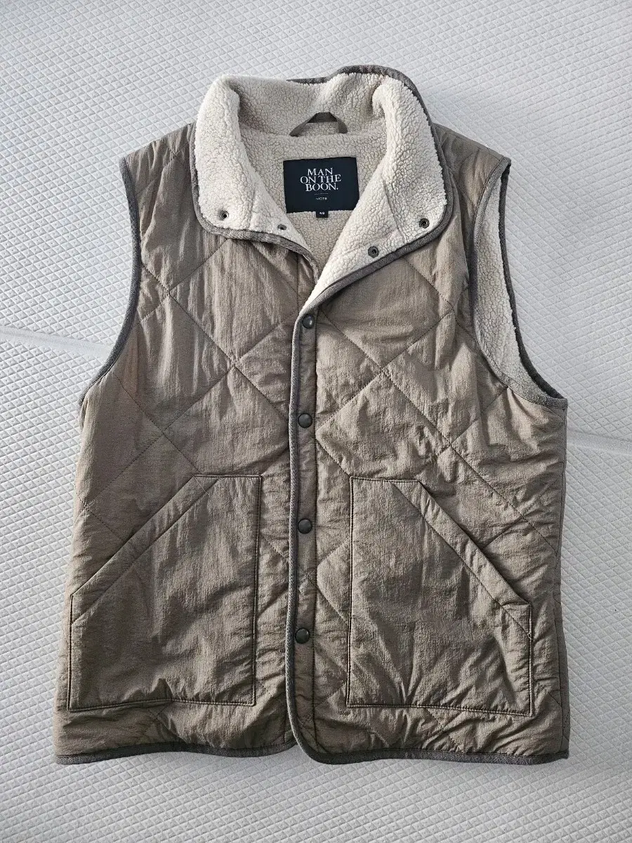 [Man-on-the-Moon] Fleece Quilted Vest