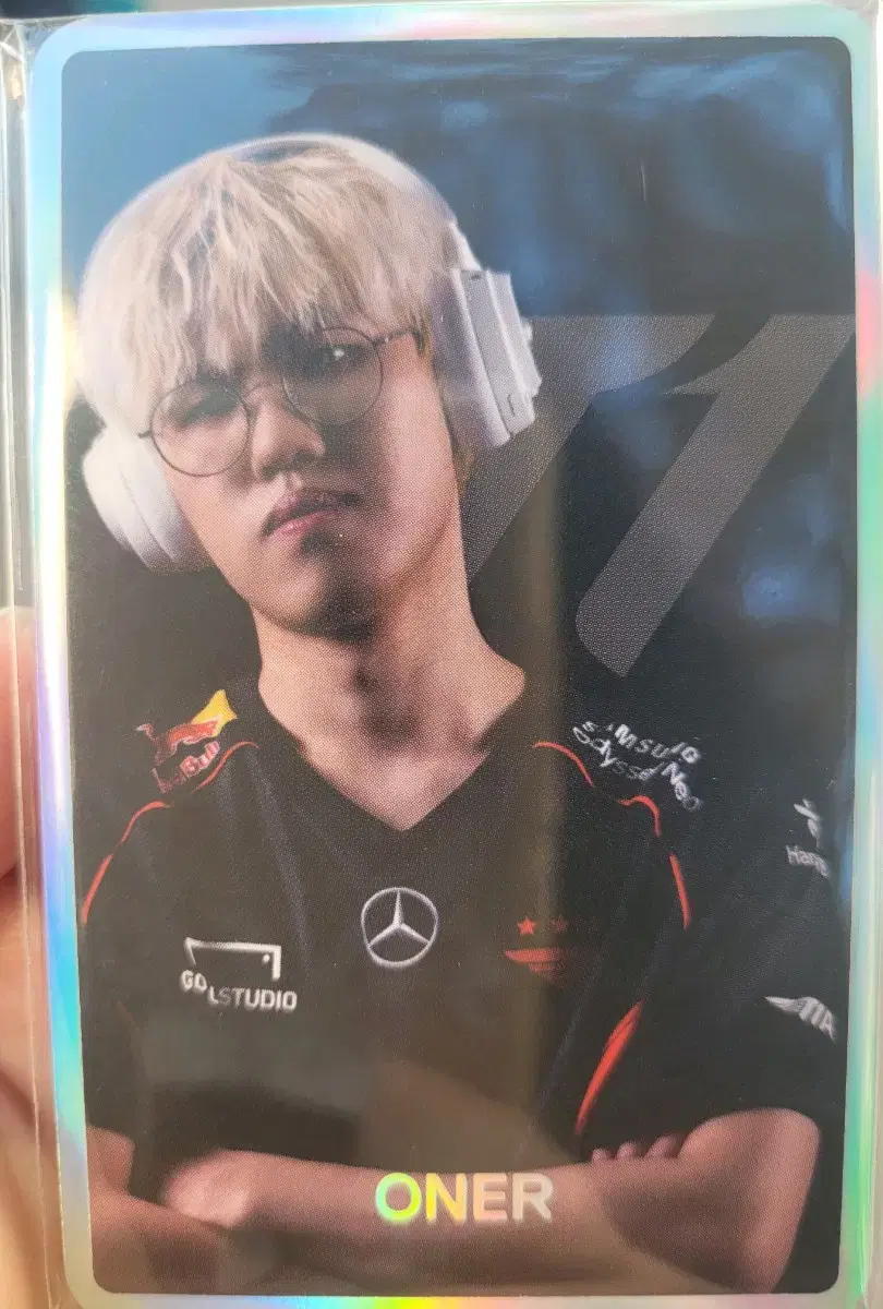 SteelSeries Owner's T1 photocard sells