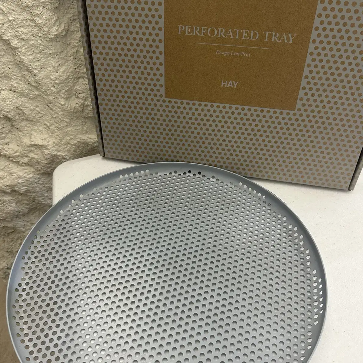 [Hay] perforated tray dusty blue L