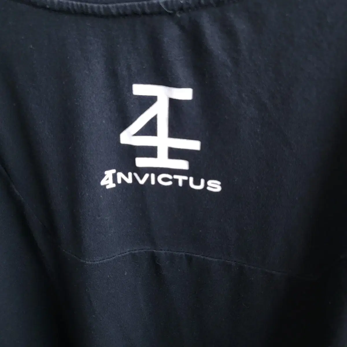 4Invictus 포인빅터스 머슬핏 반팔티