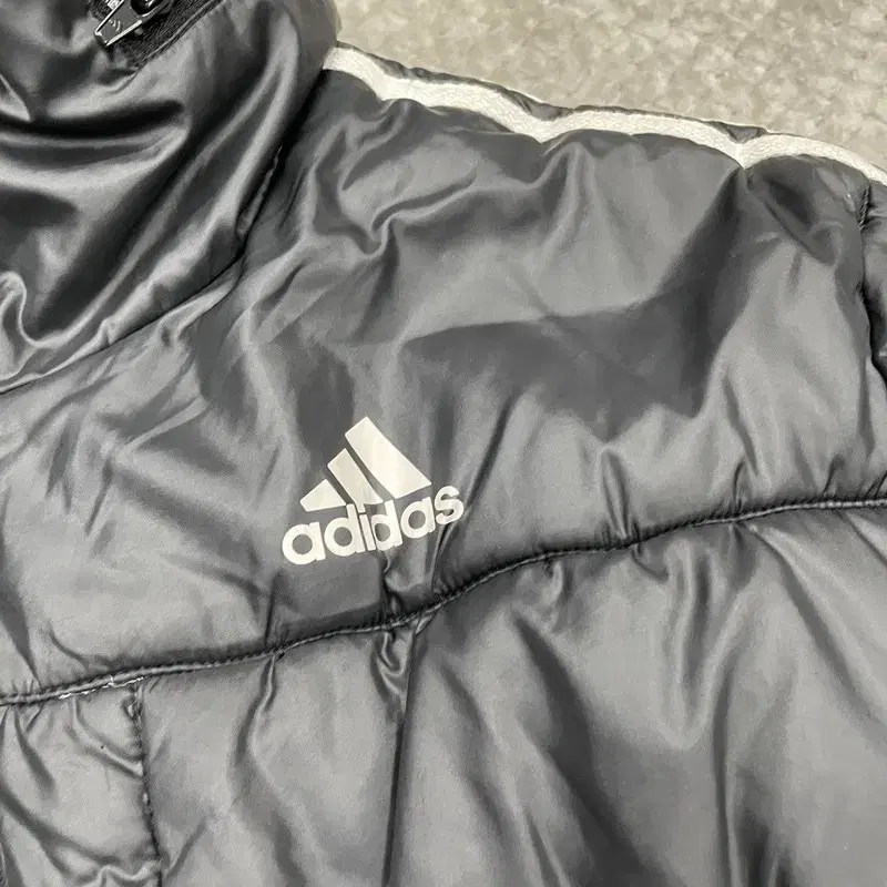 095 ADIDAS 아디다스 올드스쿨 삼선 패딩 A00248