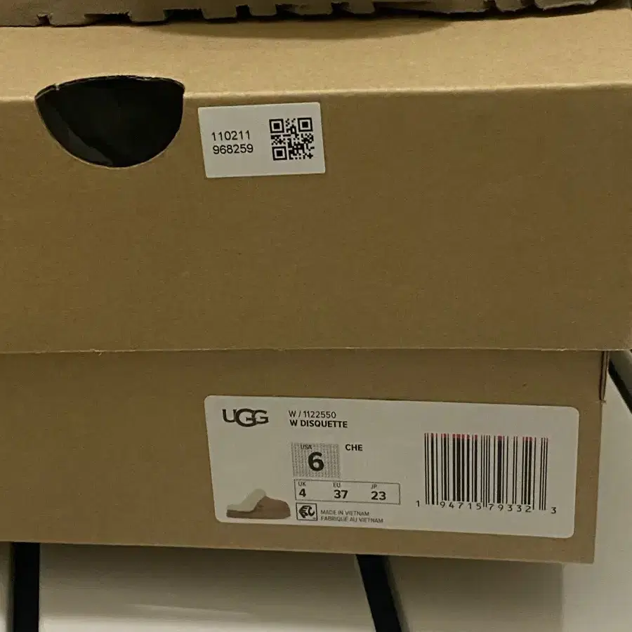 UGG 슬리퍼 230