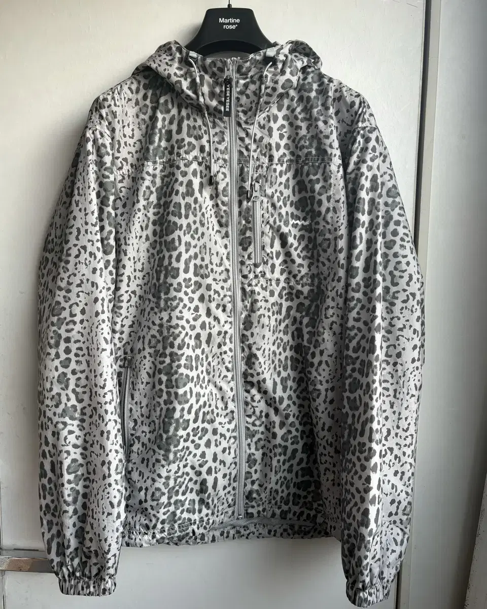 Yes IC Leopard Windbreaker L