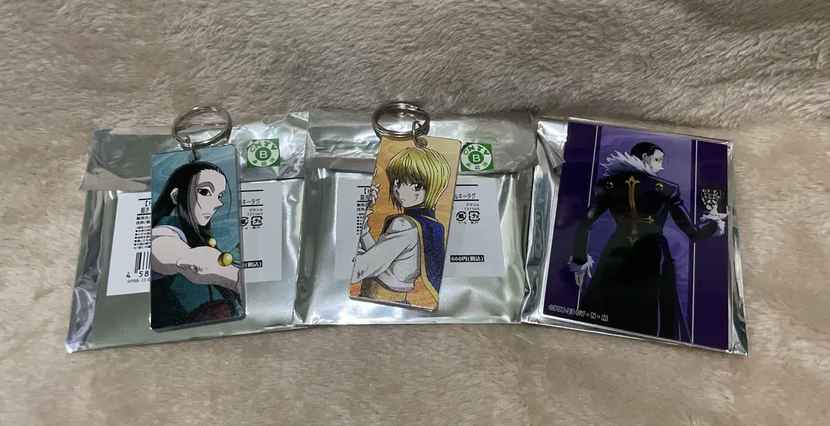 Hunter Hunter acrylic keyrings (Irmi, Krapika), acrylic kards (Chloro)