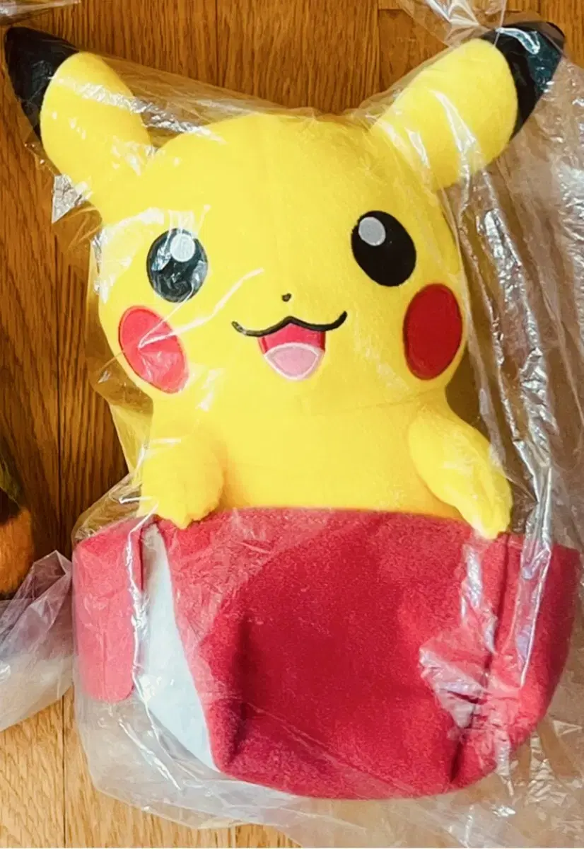 [Japan Pokémon Center Genuine] Satoshi (Jiwoo) Hat Kanto Cap Pikachu doll Limited Edition