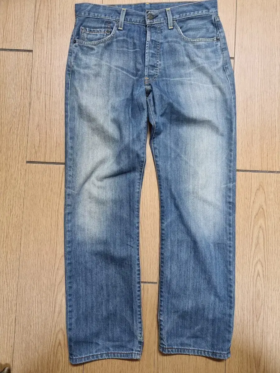 Levi's 501 (31-33)