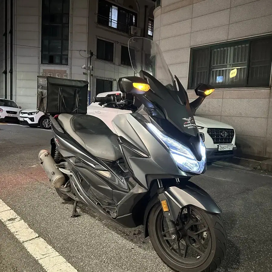 혼다 포르자 350cc 22년식 저렴하게 판매 합니다