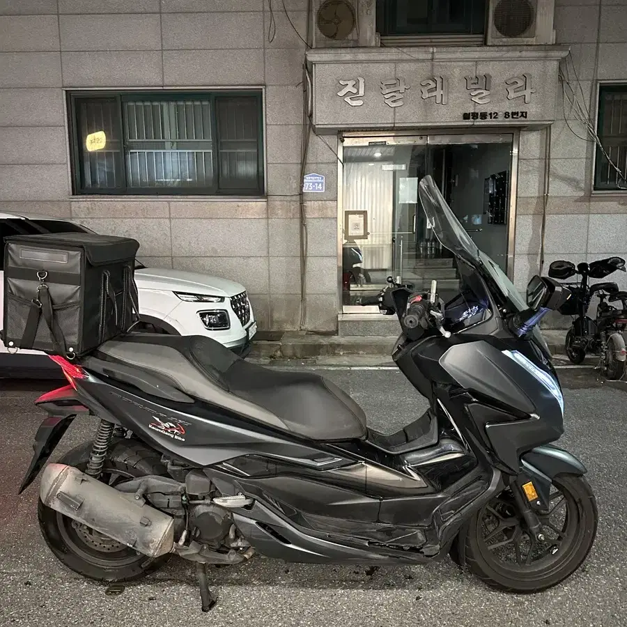 혼다 포르자 350cc 22년식 저렴하게 판매 합니다