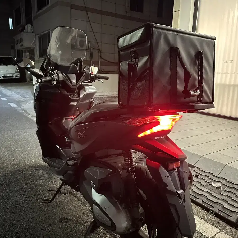 혼다 포르자 350cc 22년식 저렴하게 판매 합니다