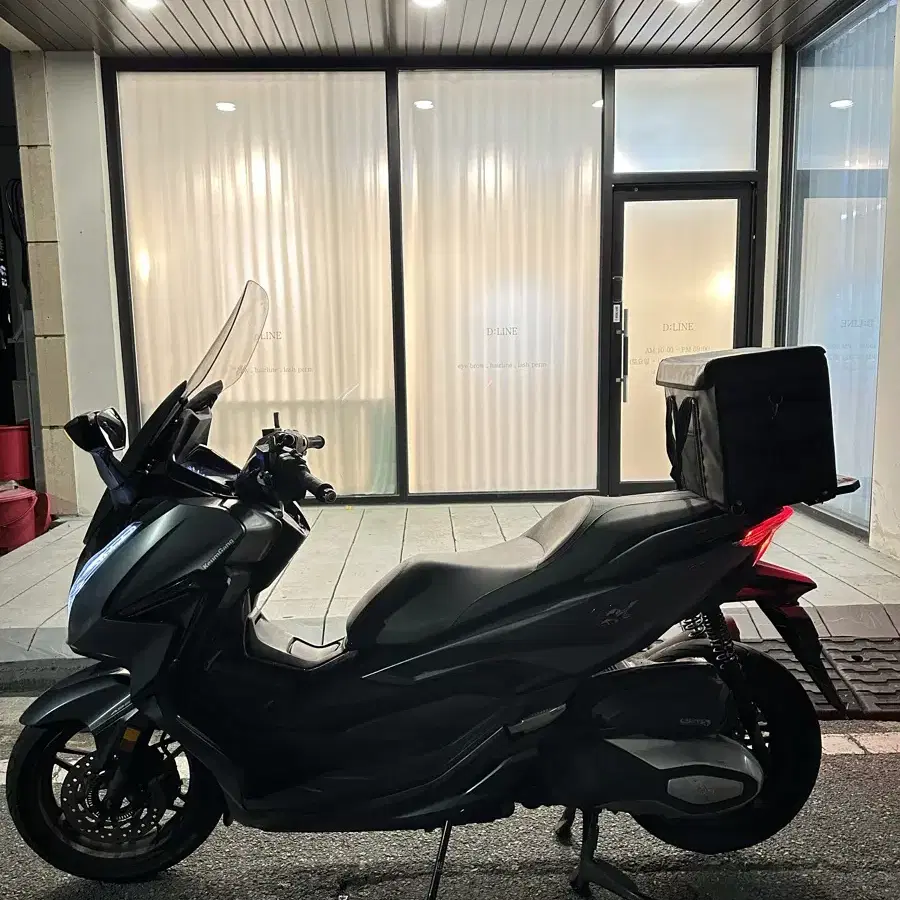 혼다 포르자 350cc 22년식 저렴하게 판매 합니다