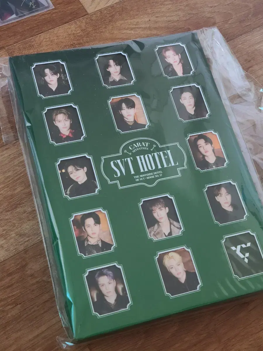 Seventeen Membership Kit HotelTeen