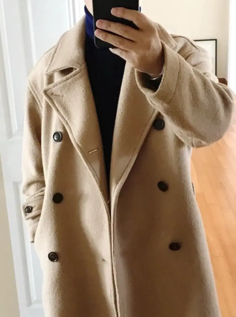 Non-slouchy overcoat size L