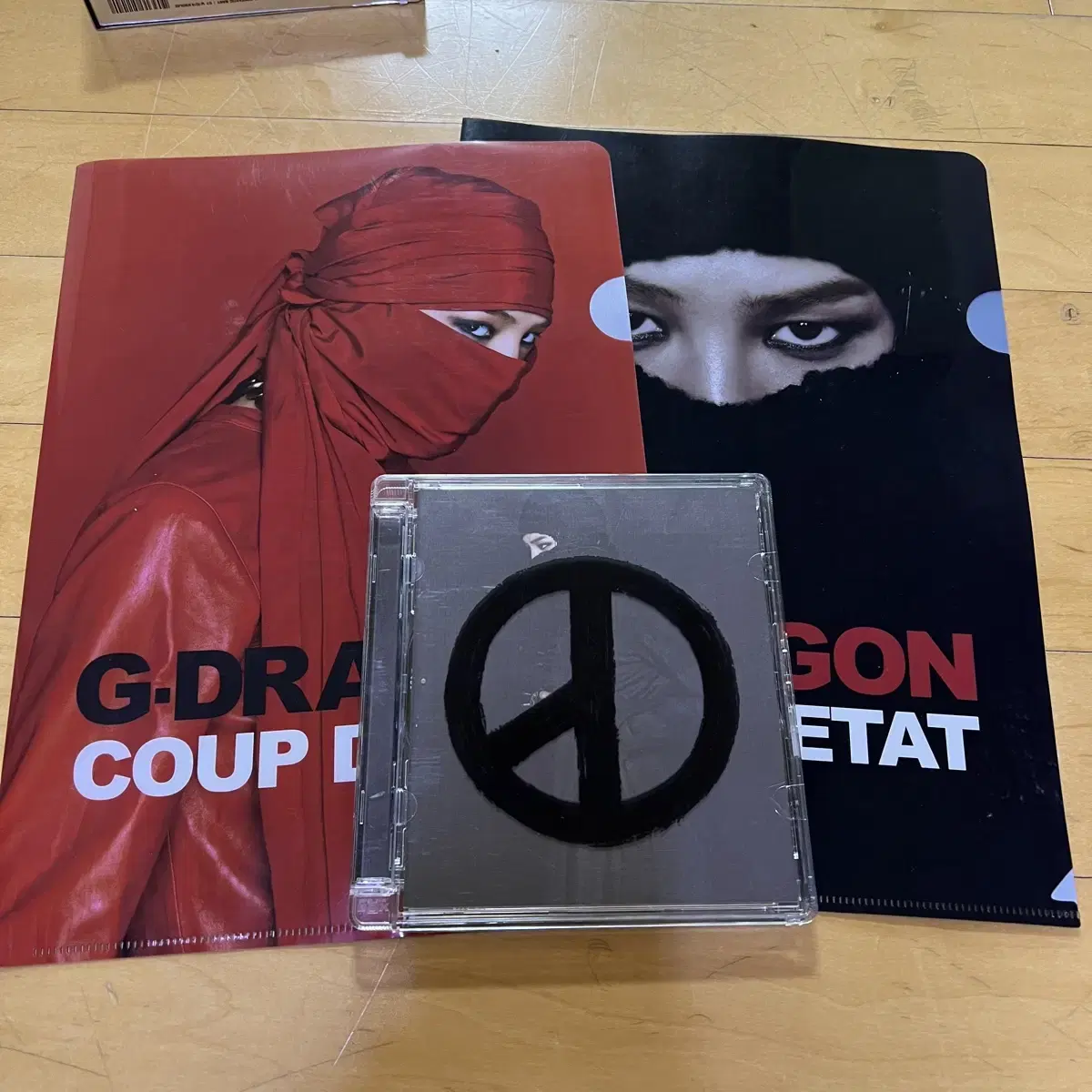 BIGBANG G-Dragon GD's solo album Coup hottracks with pre-order benefit poster 