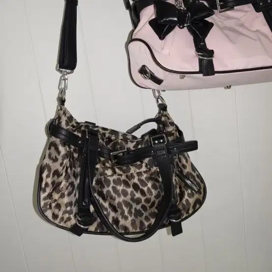 페일제이드 Belted Duffle Bag Leopard