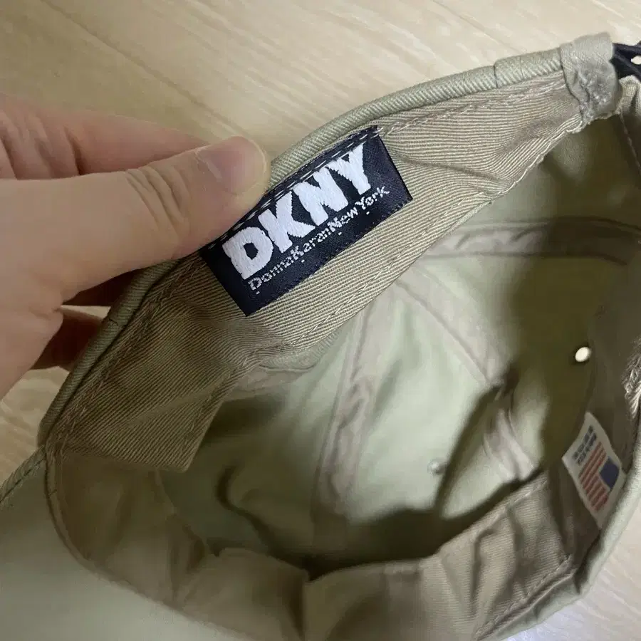 DKNY 모자