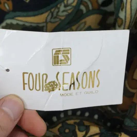 <b>FOUR SEASONS</b> 비스코스 페이즐리 원피스