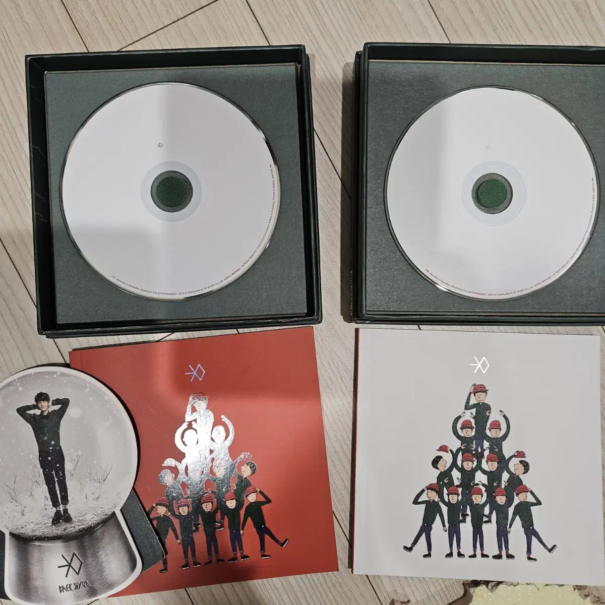 엑소 12월의 기적 Miracles in december 앨범 2장 일괄