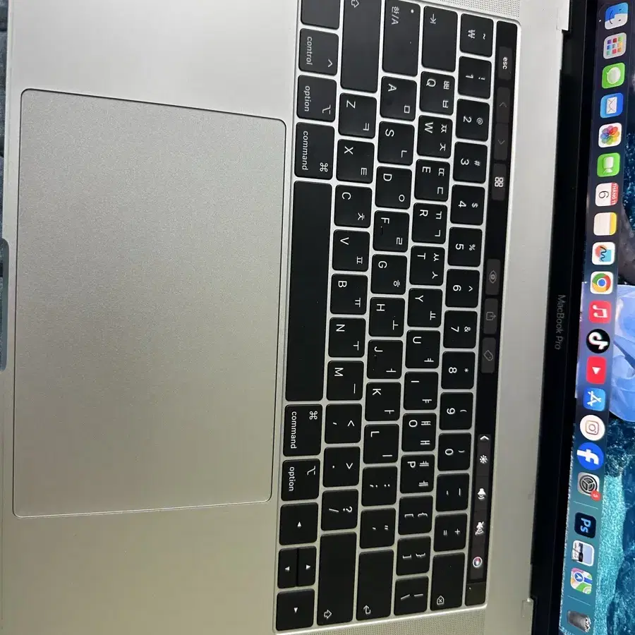 Macbook pro 15inch 2018