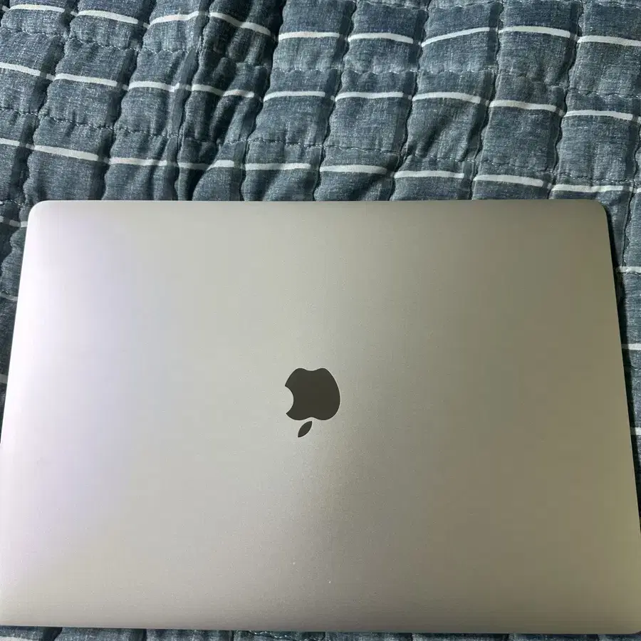 Macbook pro 15inch 2018