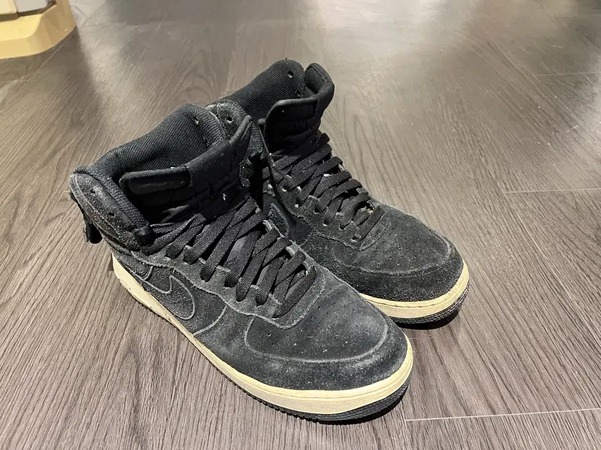 Nike Suede Force High 285