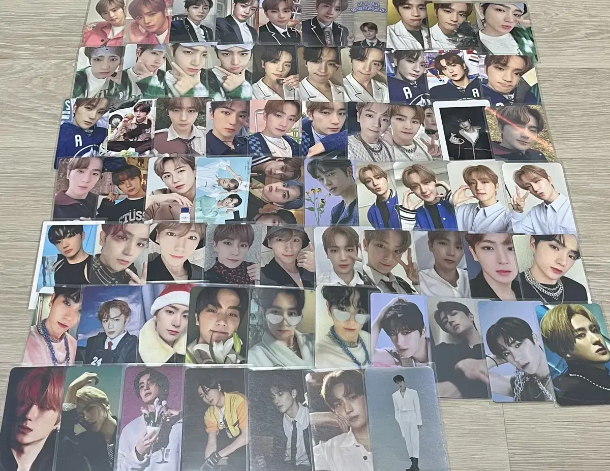 More pics)The Boyz photocard WTS