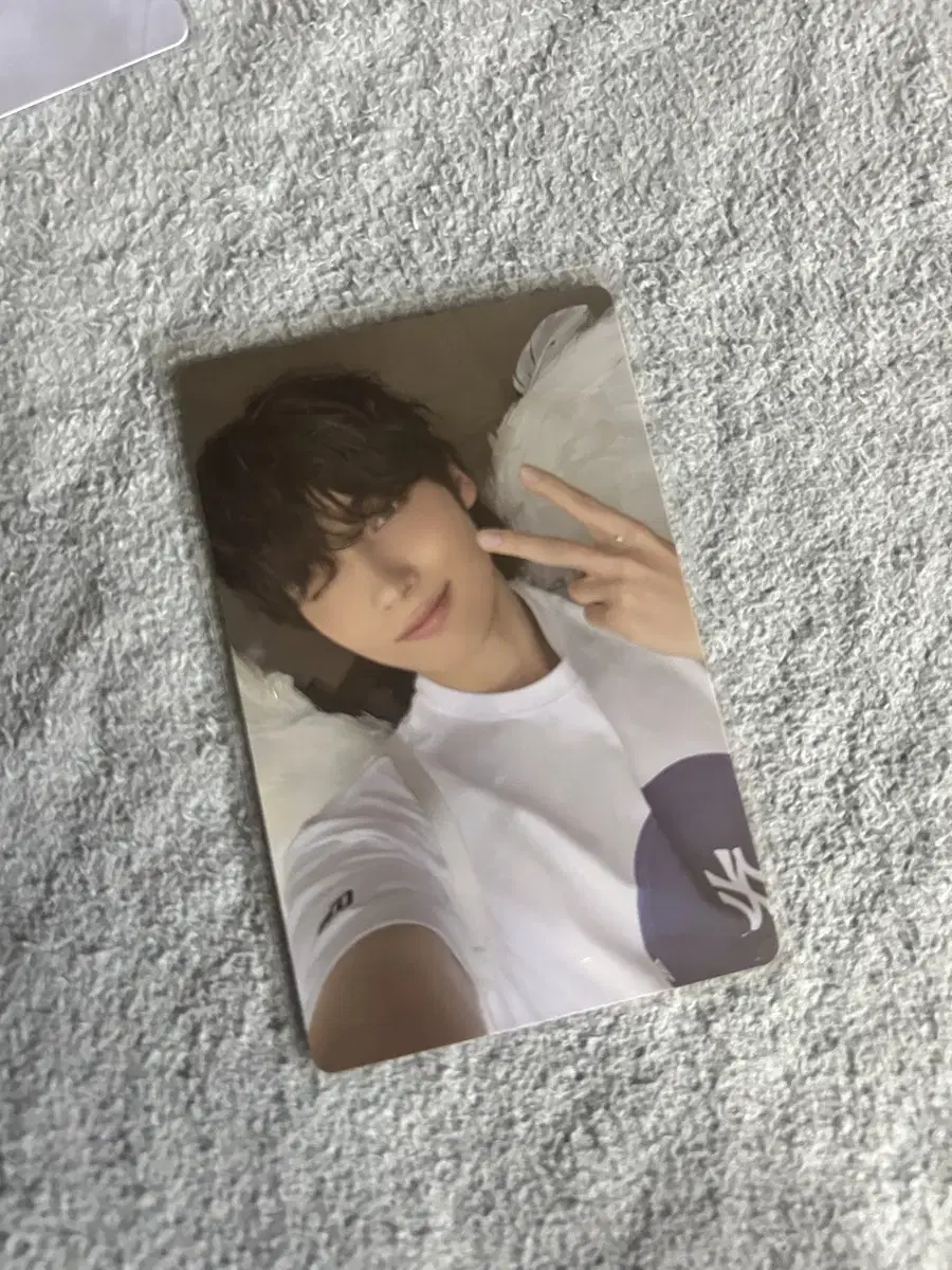 Txt txt Sanctuary Murchison Angel hueningkai sells photocards too