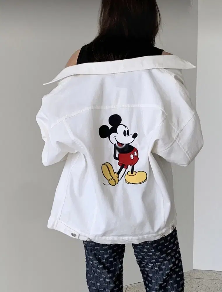 1645. Ragal Promising Mickey Mouse Nighttime Dot Jumper White/FREE