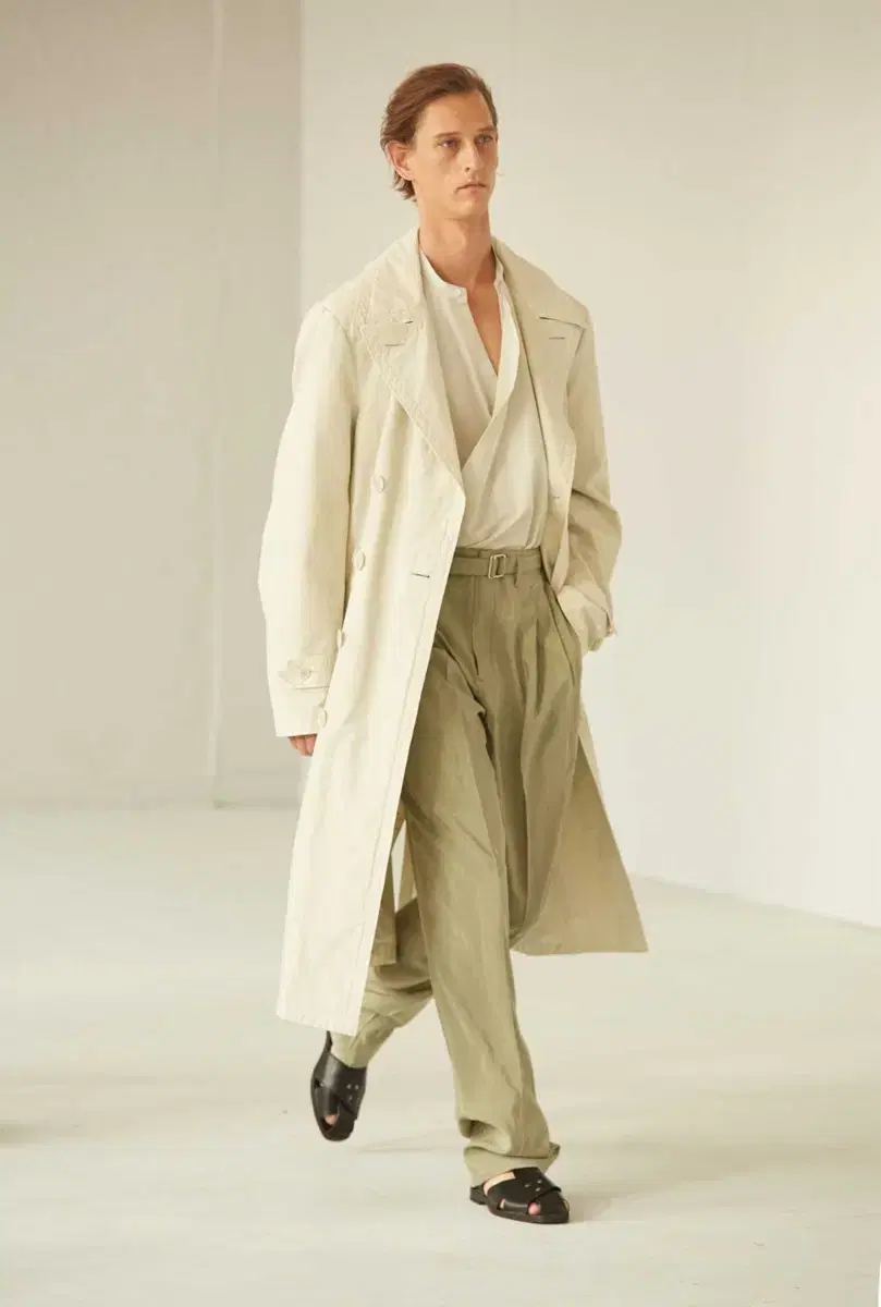 LEMAIRE Bent cotton oversized trench coat in pelican gray