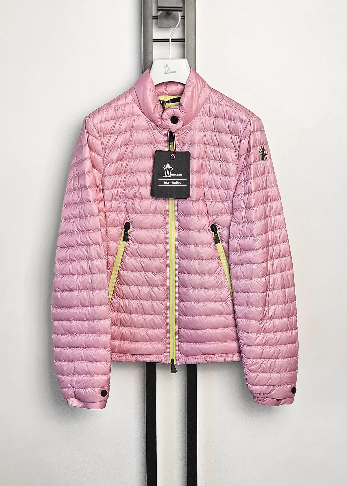 23SS Moncler Grenoble PONTAIX Lightweight Padded Pink Women's [1/2]