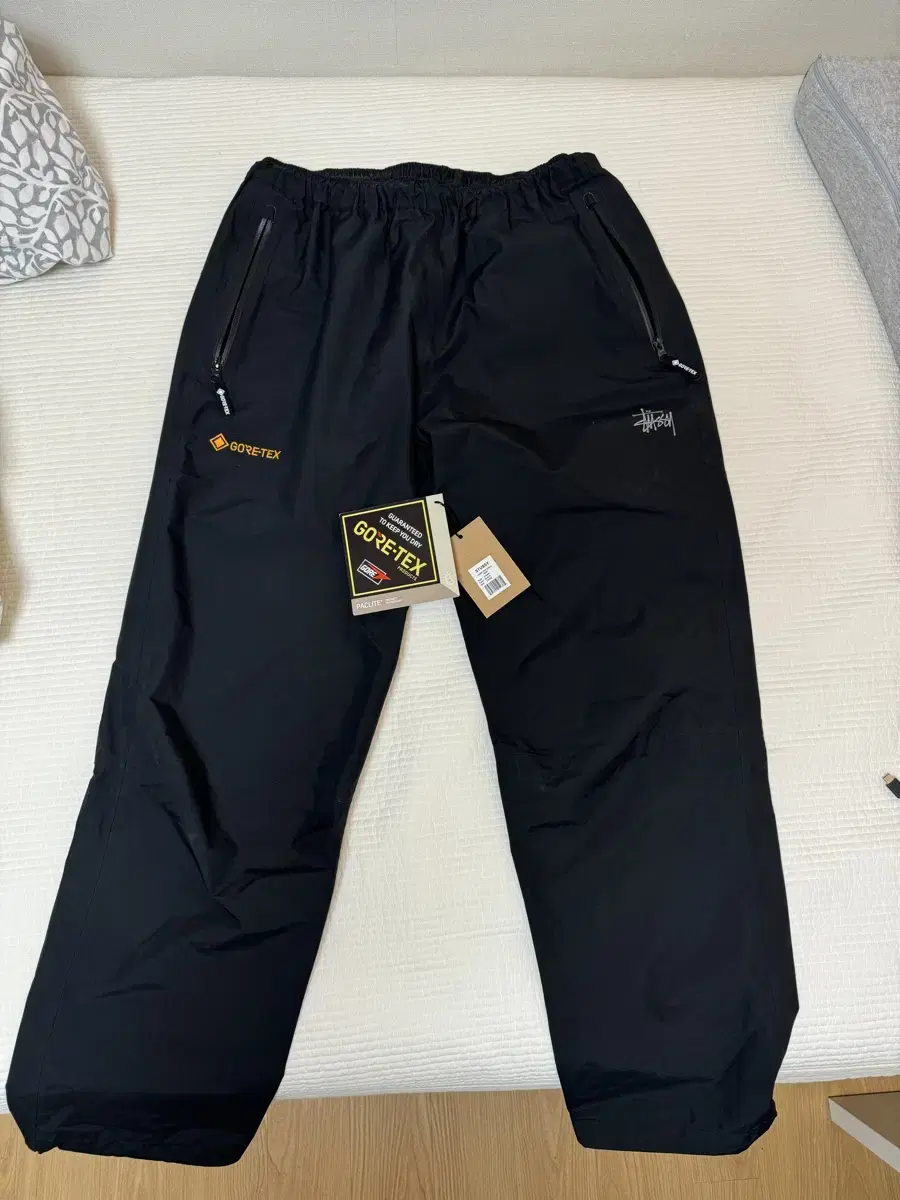 Stussy Stussy Gore-Tex Shell Pants Large Black