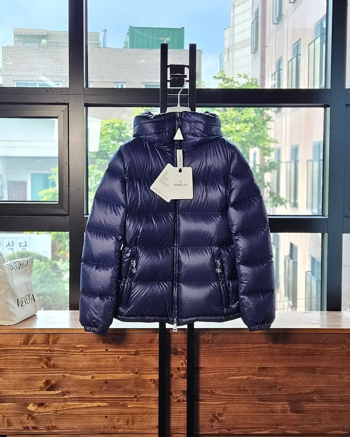 23FW MONCLER 몽클레어 DOURO 패딩 블루 여성 [2]