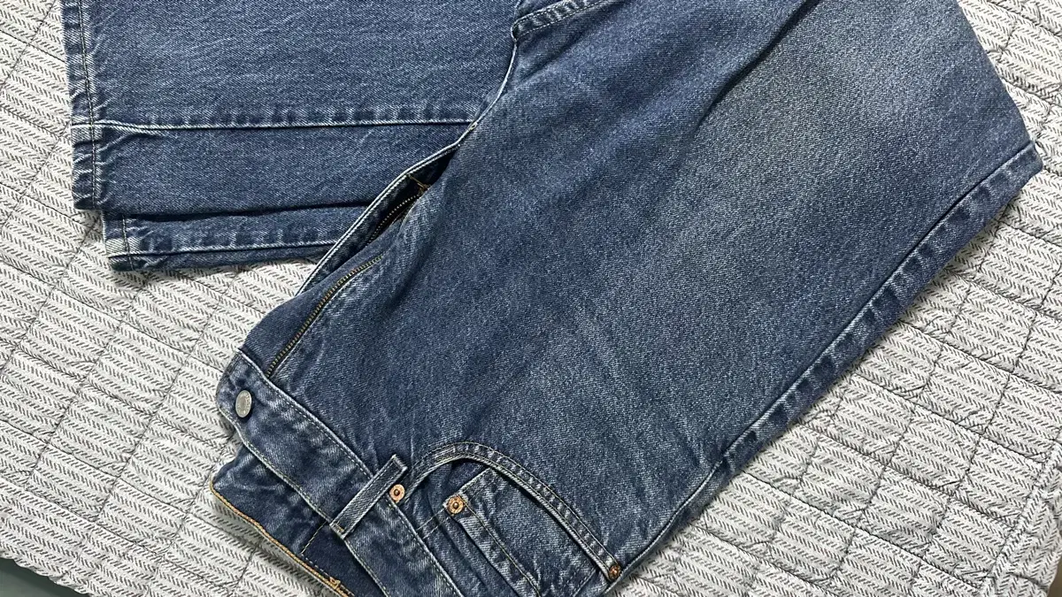 Levi's 505 size 33