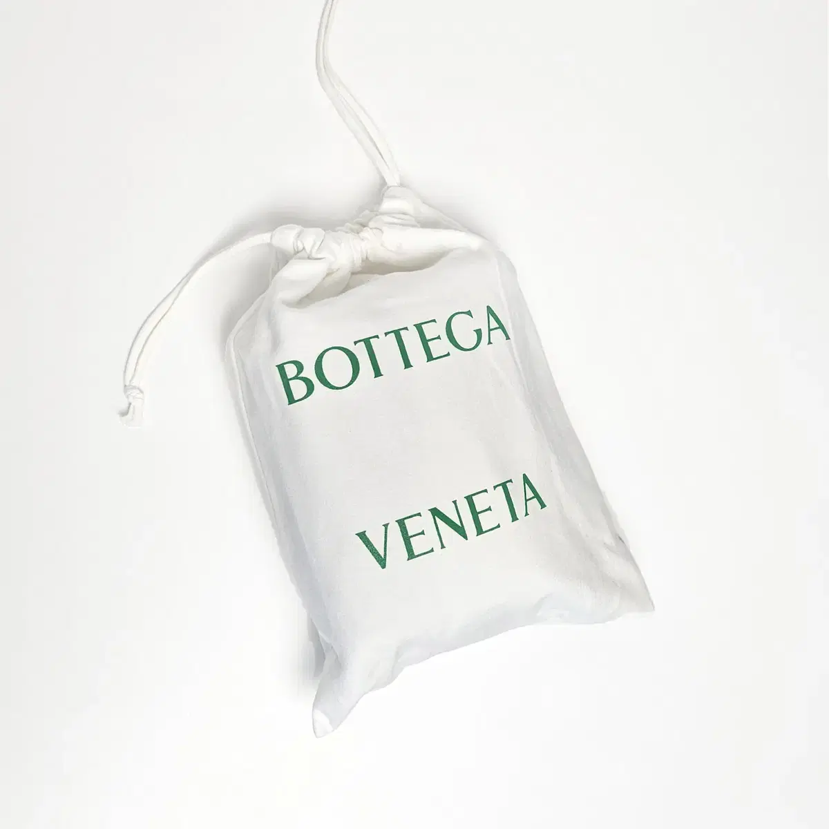 24SS BOTTEGA VENETA 보테가베네타 미니 루프 카메라백 블랙