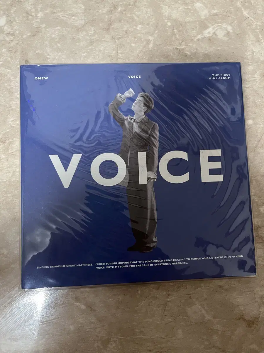 Onew VOICE unsealed album sells