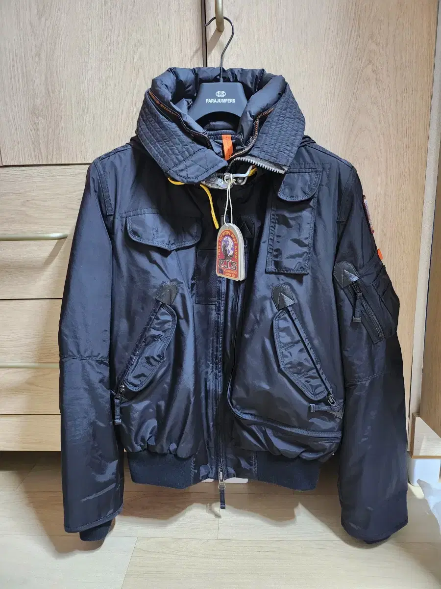 쓸때없는steamGrande neue 22.23year old Parajumpers black hump base size S