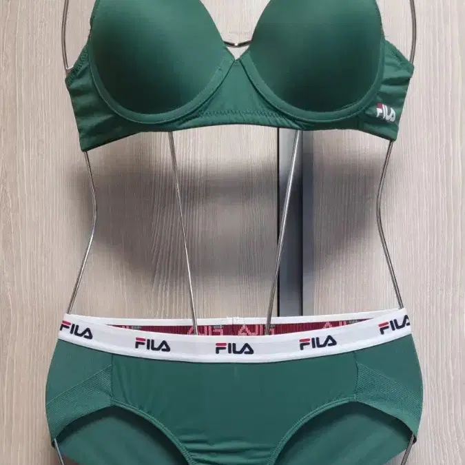 중고 여성 브라 팬티 휠라 75C 90(강추)