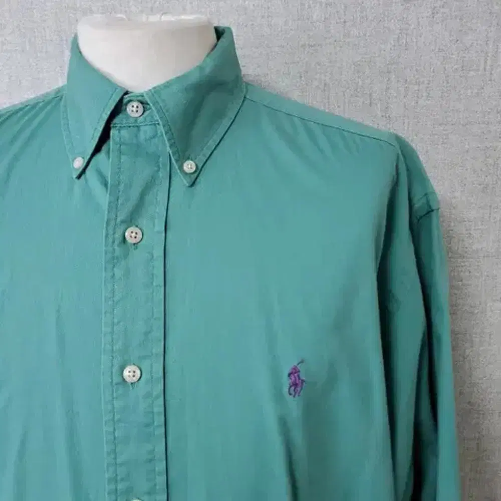 M to L Polo Ralph Lauren Shirt. (cz912)