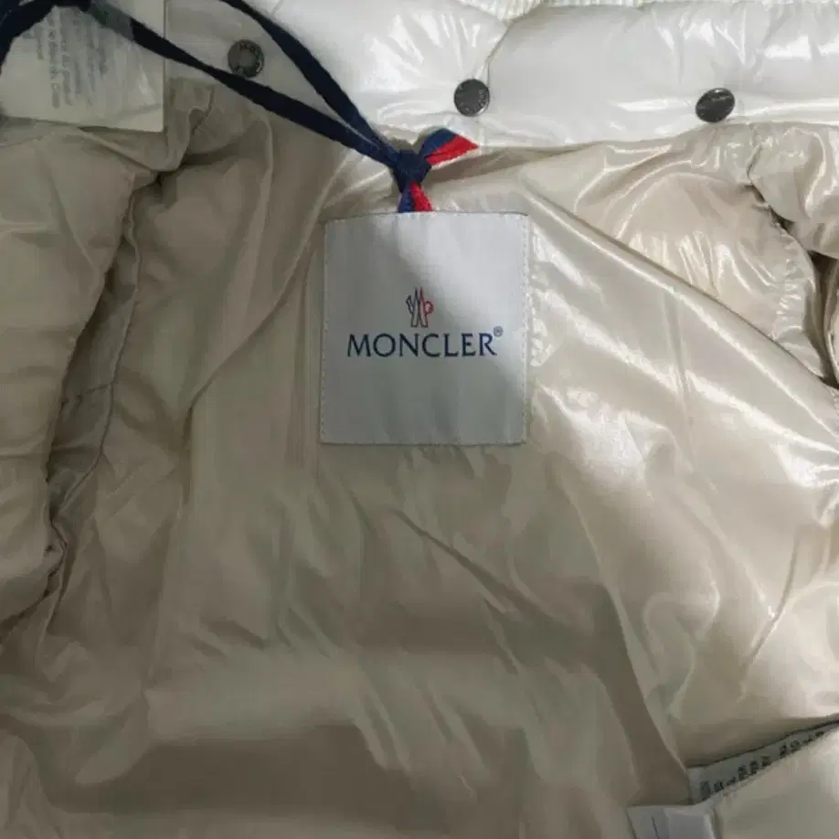 다음주까지만 판매/ 몽클레어 몽클레르 moncler 베이비 3/6m 이탈