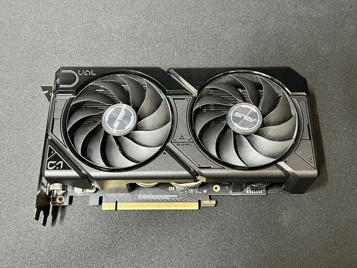 ASUS DUAL RTX 4070 SUPER O12G EVO OC D6X