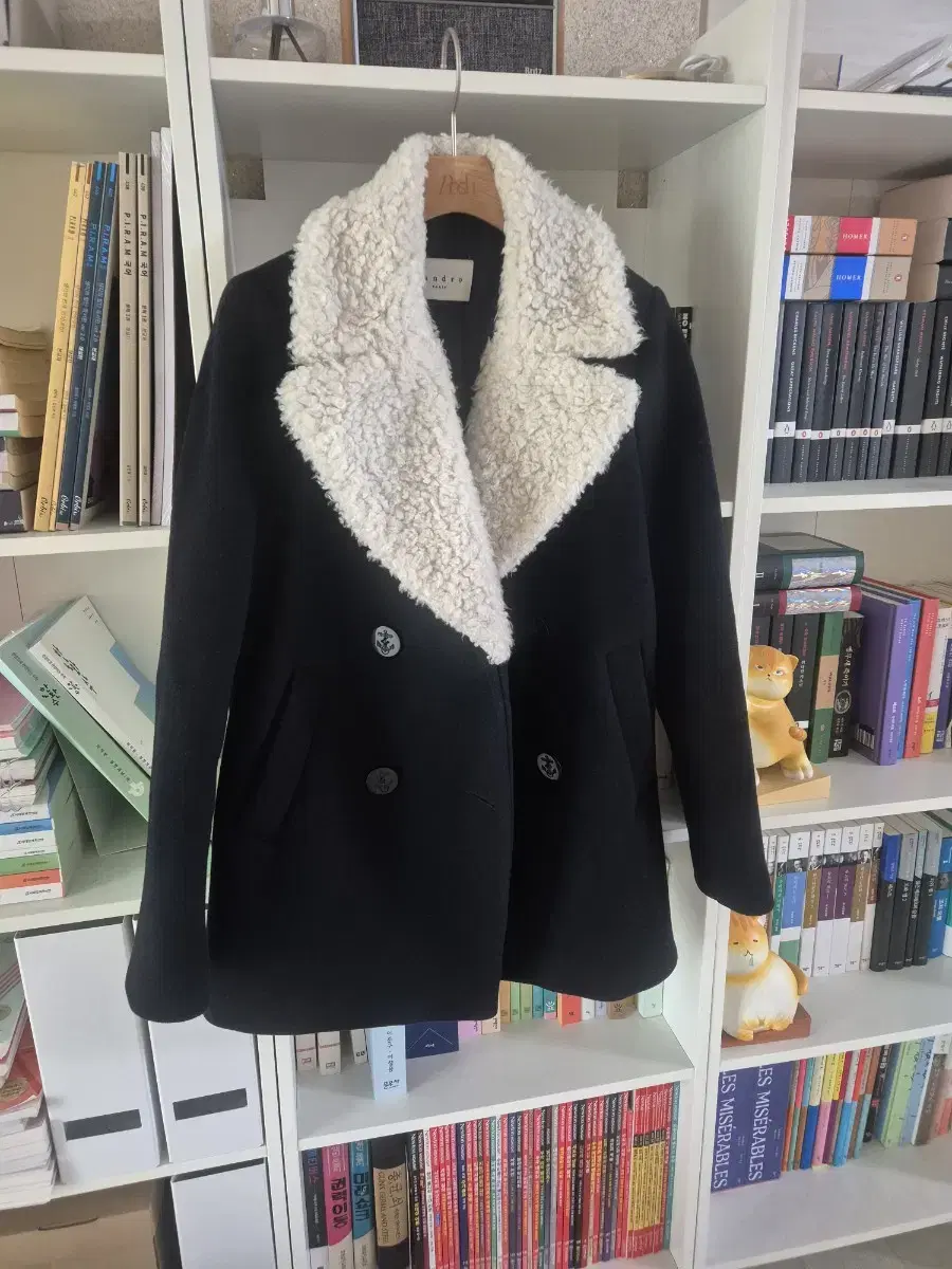 Sandrowcoat