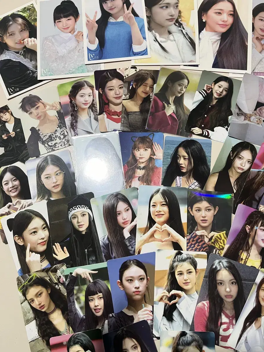 Lay leeseo yujin gaeul liz lay photocard Let's bombX