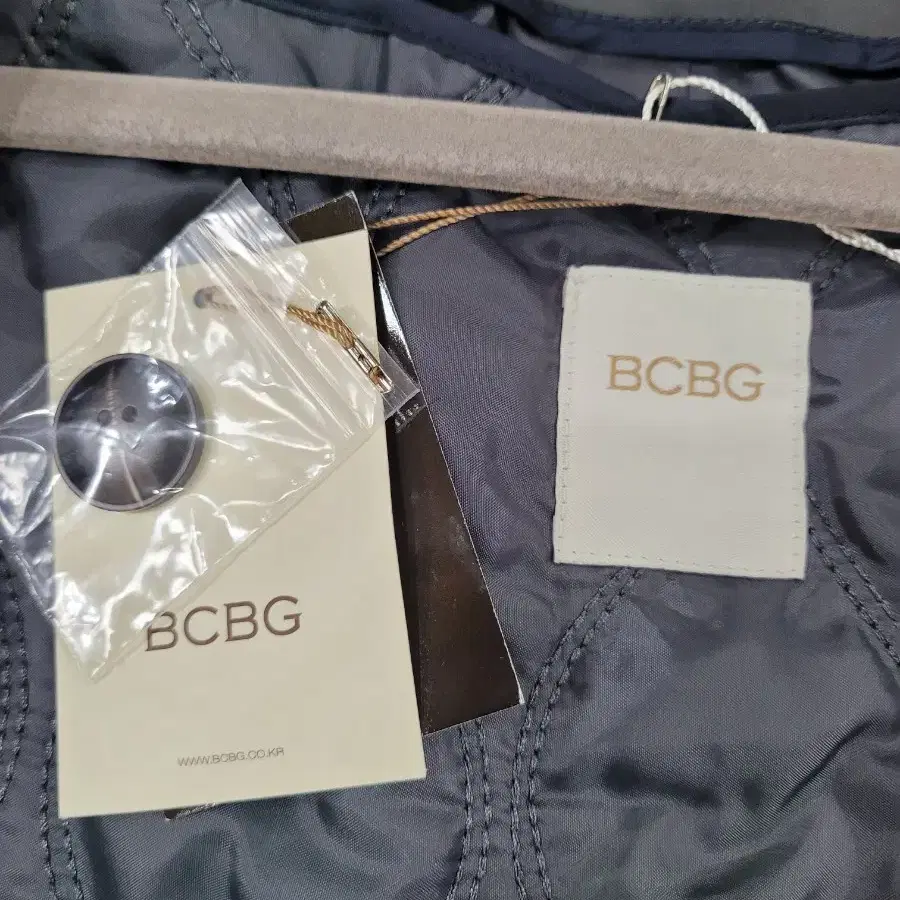 BCBG 안감 퀼팅 코트 M